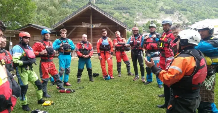 Formation-R3-France-Rescue3-Whitewater-Rescue-Technician-4-750x390
