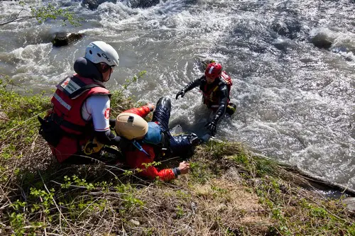Formation-Rescue3-SRTA-W-Technicien-Sauveteur-Eau-vive-inondation-perfectionnement-eau-vive (5)